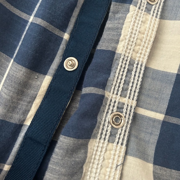 Inc Button down - Picture 2 of 5